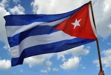 کوبا استقلال خود را از ایالات متحده باز پس گرفت.