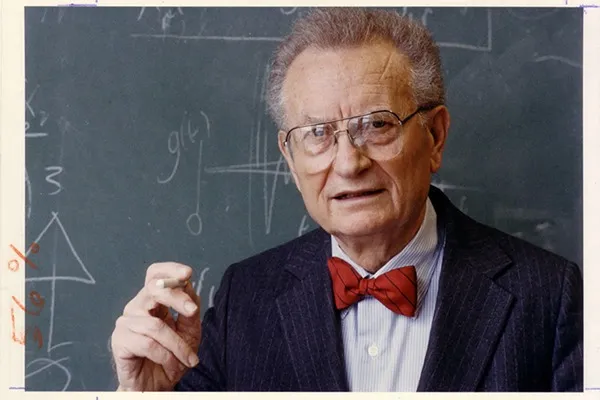 Paul Samuelson یکی از اقتصاددانان برجسته تاریخ معاصر بود که به طور گسترده در زمینه های مختلف اقتصاد فعالیت داشت.