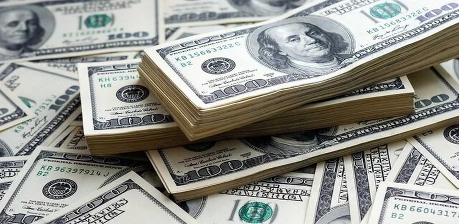 بهبود نسبی دلار پس از افت ناشی از آمار ضعیف اشتغال