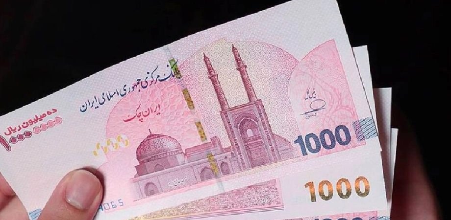 پول نقد زیر فشار ایران‌چک و پرداخت الکترونیکی