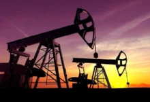 کاهش قیمت جهانی نفت با افزایش عبور نفتکش‌ها از هرمز