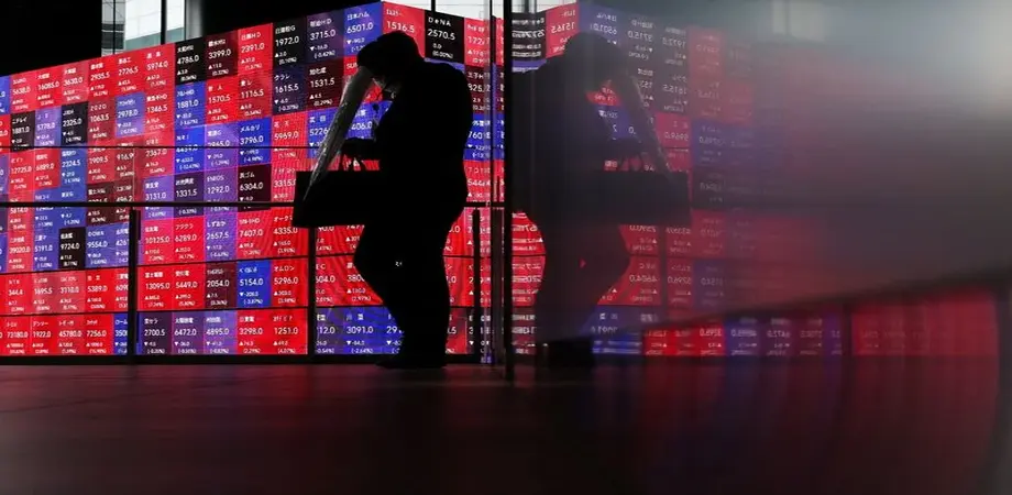 افزایش قیمت نفت و افت وال استریت در بازار جهانی