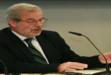 زادروز یان توپوروفسکی اقتصاددان پول بدهی و بحران مالی