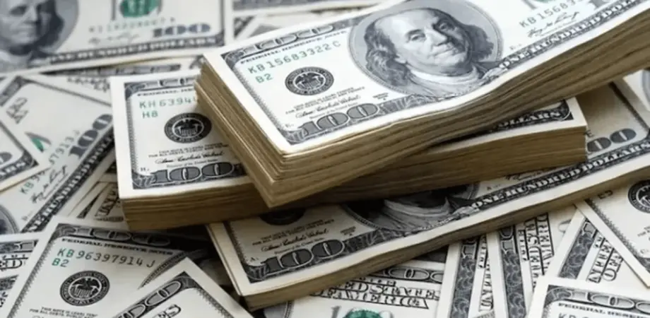 افزایش قیمت دلار در سایه نوسان بازار آزاد و رشد عرضه ارز